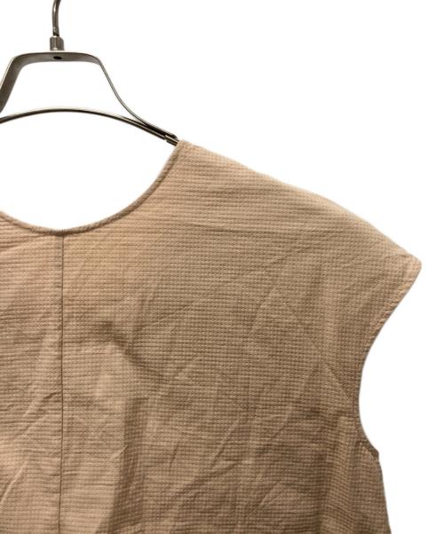 DRAWER（ドゥロワー）DRAWER (ドゥロワー) コットンバックギャザーノースリーブブラウス ベージュ サイズ:36の古着・服飾アイテム