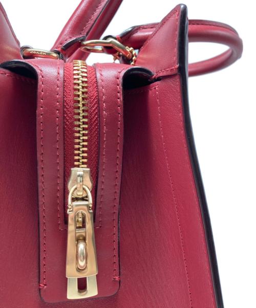 COACH（コーチ）COACH (コーチ) ゾーイ ギャラリー/シグネチャー2WAYバッグ ブラウン×レッドの古着・服飾アイテム