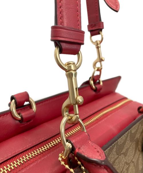 COACH（コーチ）COACH (コーチ) ゾーイ ギャラリー/シグネチャー2WAYバッグ ブラウン×レッドの古着・服飾アイテム