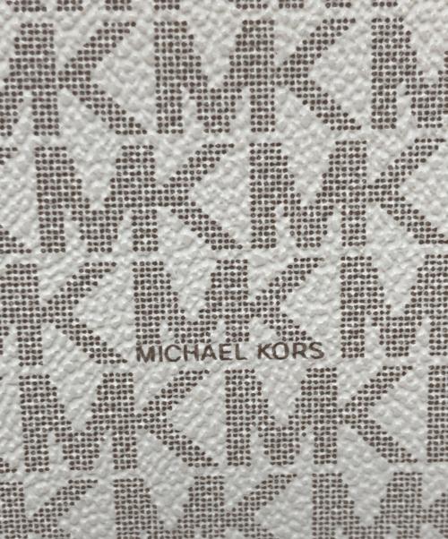 MICHAEL KORS（マイケル・コース）MICHAEL KORS (マイケル・コース) ラウンドファスナー長財布 ホワイトの古着・服飾アイテム
