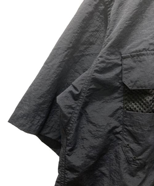 THE NORTHFACE PURPLELABEL（ザ・ノースフェイス パープルレーベル）THE NORTHFACE PURPLELABEL (ザ・ノースフェイス パープルレーベル) FIELD H/S SHIRT/フィルド ハーフスリーブ シャツ ブラック サイズ:Mの古着・服飾アイテム