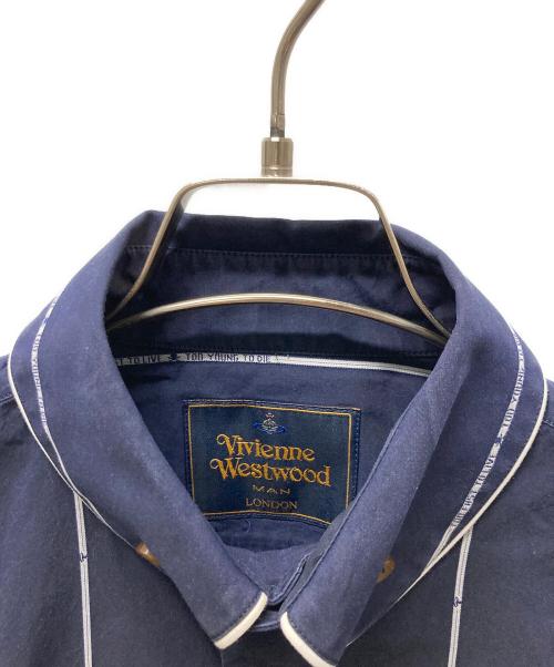 Vivienne Westwood man（ヴィヴィアンウエストウッドマン）Vivienne Westwood man (ヴィヴィアン ウェストウッド マン) オーブ刺繍ストライプシャツ ネイビー サイズ:2の古着・服飾アイテム