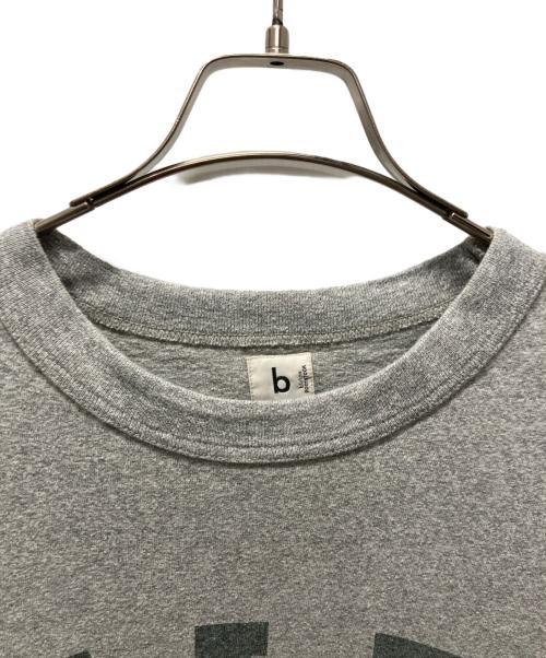 BLURHMS（ブラームス）BLURHMS (ブラームス) Cotton Rayon 88/12 Print Tee グレーの古着・服飾アイテム