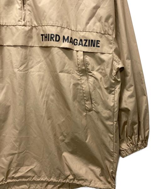 THIRD MAGAZINE（サードマガジン）THIRD MAGAZINE (サードマガジン) ロゴプリントアノラックパーカー ベージュ サイズ:表記無しの古着・服飾アイテム