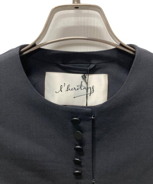 l'heritage martinique（レリタージュ マルティニーク）l'heritage martinique (レリタージュ マルティニーク) T/W 2WAYストレッチクルーネックジャケット ネイビー サイズ:記載なし 未使用品の古着・服飾アイテム