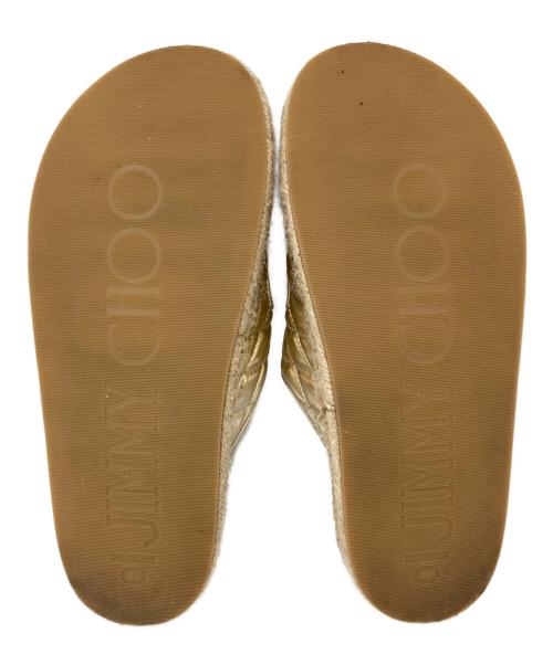 JIMMY CHOO（ジミーチュウ）JIMMY CHOO (ジミーチュウ) キルティングレザーフラットサンダル ゴールド サイズ:38の古着・服飾アイテム