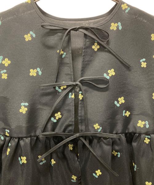YORI（ヨリ）YORI (ヨリ) ラメクローバーティアードジレ ブラック サイズ:SIZEFREEの古着・服飾アイテム