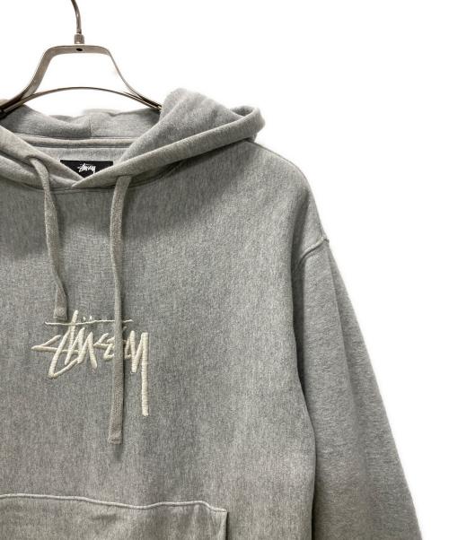 stussy（ステューシー）stussy (ステューシー) 刺繍ロゴパーカー グレー サイズ:Sの古着・服飾アイテム