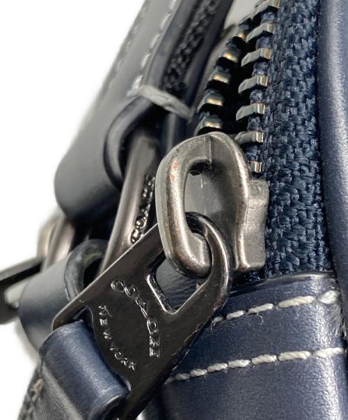 COACH（コーチ）COACH (コーチ) グラハム クロスボディ・シグネチャー モノグラム プリント ネイビーの古着・服飾アイテム