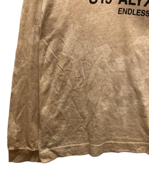 1017 ALYX 9SM（テンセブンティーン アリクス ナインエスエム）1017 ALYX 9SM (テンセブンティーン アリクス ナインエスエム) CAMO HOODED LS TEE/バックロゴプリントパーカー ベージュ サイズ:Mの古着・服飾アイテム