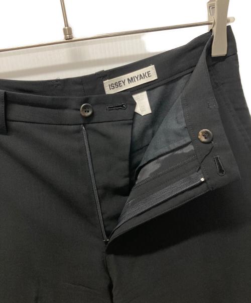 ISSEY MIYAKE（イッセイミヤケ）ISSEY MIYAKE (イッセイミヤケ) ウールパンツ ブラック サイズ:3の古着・服飾アイテム