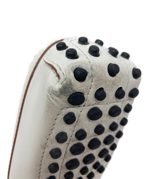 TOD'S（トッズ）TOD'S (トッズ) KATE/ケイトドライビングシューズ アイボリー サイズ:39の古着・服飾アイテム
