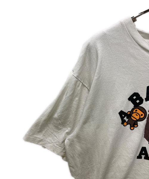 A BATHING APE（アベイシングエイプ）A BATHING APE (アベイシングエイプ) COLLEGE MILO TEE ホワイト サイズ:XLの古着・服飾アイテム