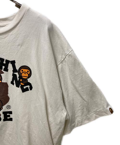 A BATHING APE（アベイシングエイプ）A BATHING APE (アベイシングエイプ) COLLEGE MILO TEE ホワイト サイズ:XLの古着・服飾アイテム