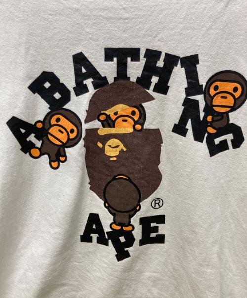 A BATHING APE（アベイシングエイプ）A BATHING APE (アベイシングエイプ) COLLEGE MILO TEE ホワイト サイズ:XLの古着・服飾アイテム