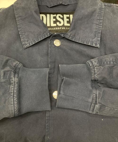 DIESEL（ディーゼル）DIESEL (ディーゼル) LAKER-WOW トラッカージャケット ネイビー サイズ:Mの古着・服飾アイテム
