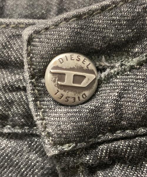 DIESEL（ディーゼル）DIESEL (ディーゼル) F-LIVERY-W-SHOR/ペインター デニムハーフパンツ ブラック サイズ:w28の古着・服飾アイテム