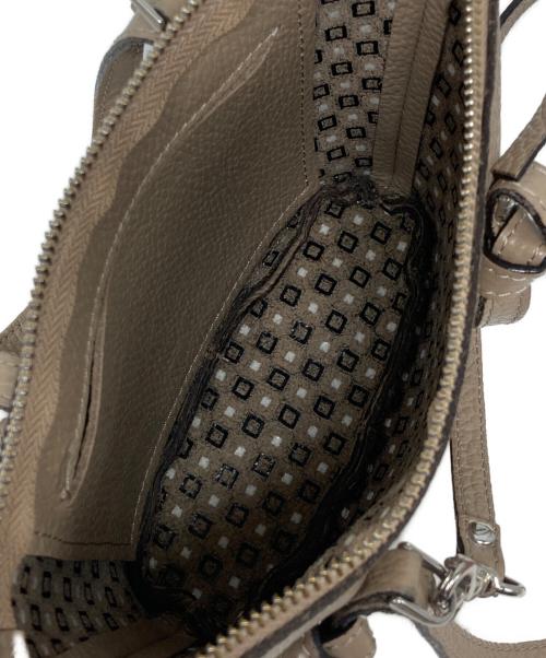 GIANNI CHIARINI（ジャンニ キアリーニ）GIANNI CHIARINI (ジャンニ キアリーニ) アリファ/2WAYバッグ ベージュの古着・服飾アイテム