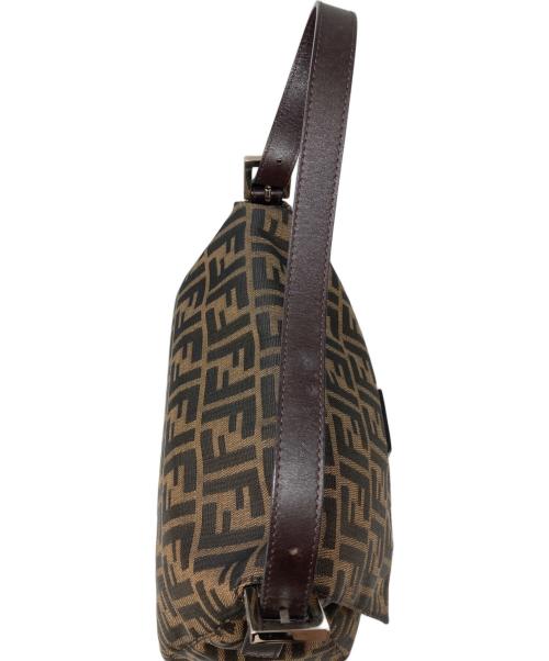 FENDI（フェンディ）FENDI (フェンディ) ズッカ マンババケット ショルダーバッグ ブラウンの古着・服飾アイテム