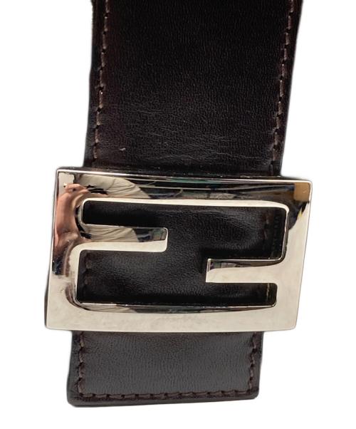 FENDI（フェンディ）FENDI (フェンディ) ズッカ マンババケット ショルダーバッグ ブラウンの古着・服飾アイテム