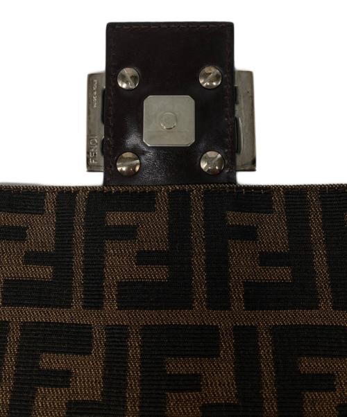FENDI（フェンディ）FENDI (フェンディ) ズッカ マンババケット ショルダーバッグ ブラウンの古着・服飾アイテム