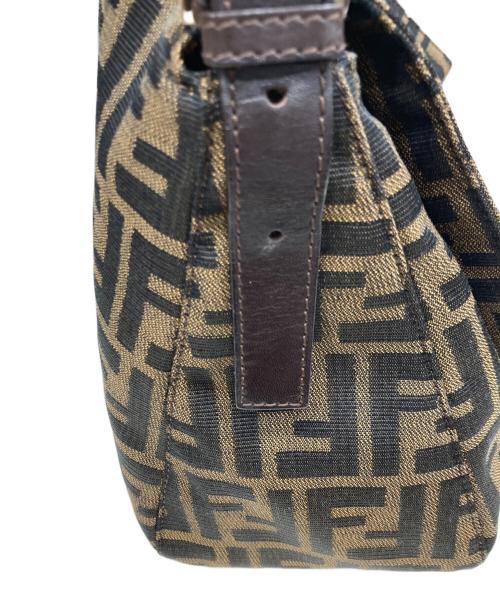 FENDI（フェンディ）FENDI (フェンディ) ズッカ マンババケット ショルダーバッグ ブラウンの古着・服飾アイテム