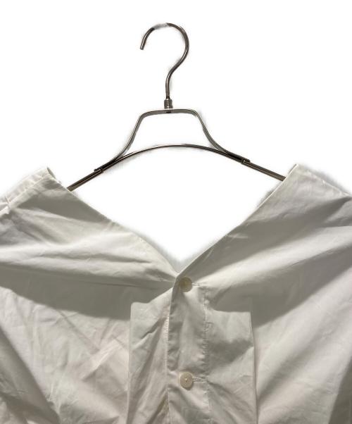 CLANE（クラネ）CLANE (クラネ) オフショルダータックブラウス ホワイトの古着・服飾アイテム