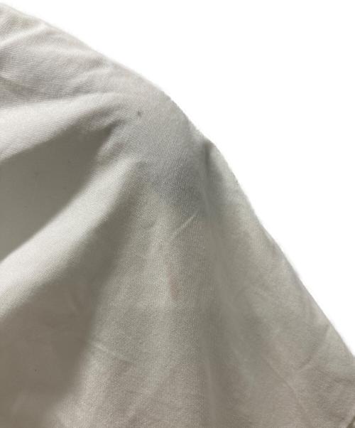 CLANE（クラネ）CLANE (クラネ) オフショルダータックブラウス ホワイトの古着・服飾アイテム
