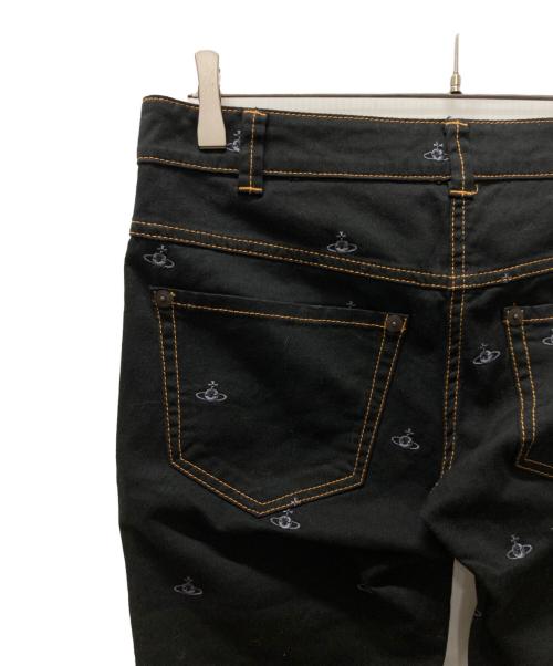 Vivienne Westwood RED LABEL（ヴィヴィアンウエストウッドレッドレーベル）Vivienne Westwood RED LABEL (ヴィヴィアンウエストウッドレッドレーベル) オーブ刺繍スキニーデニムパンツ ブラック サイズ:3の古着・服飾アイテム