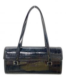BURBERRY（バーバリー）の古着「チェック型押しエナメルショルダーバッグ」｜ブラック