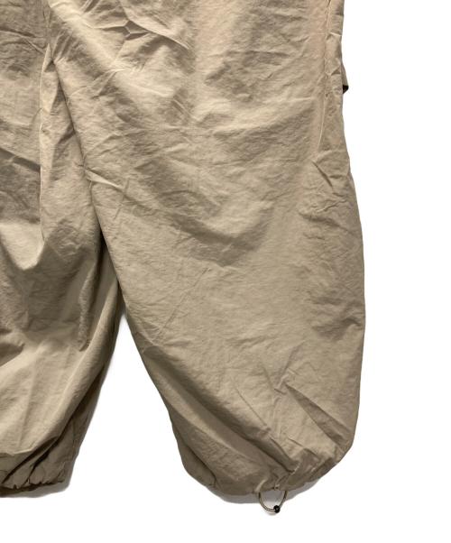 ANGLAN（アングラン）ANGLAN (アングラン) Nylon Parachute Balloon Pants ベージュ サイズ:２の古着・服飾アイテム