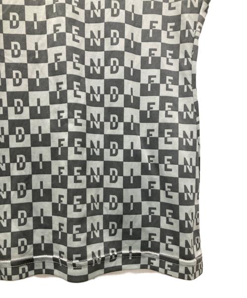 FENDI（フェンディ）FENDI (フェンディ) ロゴプリント総柄Tシャツ スカイブルー サイズ:４４の古着・服飾アイテム