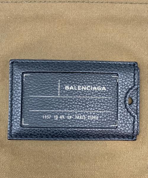 BALENCIAGA（バレンシアガ）BALENCIAGA (バレンシアガ) サープラストートバッグ カーキの古着・服飾アイテム