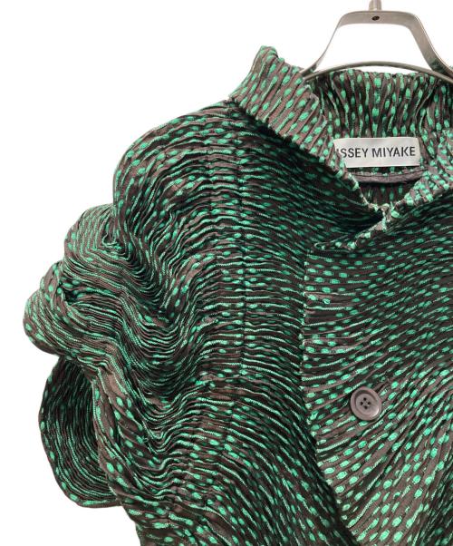 ISSEY MIYAKE（イッセイミヤケ）ISSEY MIYAKE (イッセイミヤケ) 3Dスチームストレッチジャケット グリーン サイズ:2の古着・服飾アイテム