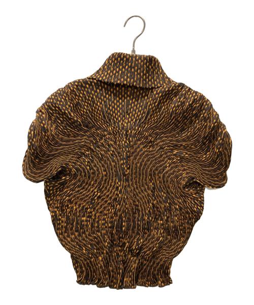 ISSEY MIYAKE（イッセイミヤケ）ISSEY MIYAKE (イッセイミヤケ) 3Dスチームストレッチジャケット ブラウン サイズ:２の古着・服飾アイテム
