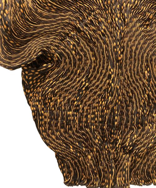 ISSEY MIYAKE（イッセイミヤケ）ISSEY MIYAKE (イッセイミヤケ) 3Dスチームストレッチジャケット ブラウン サイズ:２の古着・服飾アイテム