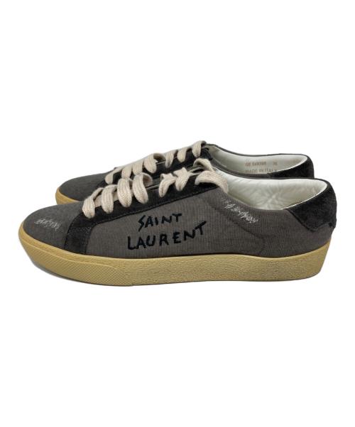 Saint Laurent Paris（サンローランパリ）Saint Laurent Paris (サンローランパリ) COURT CLASSIC IN EMBROIDERED DESTROYED CANVAS グレー サイズ:36の古着・服飾アイテム