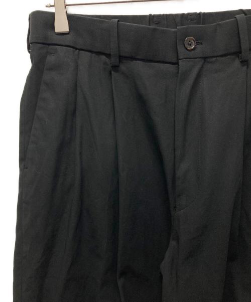 MARKAWARE（マーカウェア）MARKAWARE (マーカウェア) CLASSIC FIT DOUBLE PLEATED TROUSERS ブラック サイズ:２の古着・服飾アイテム