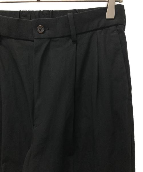 MARKAWARE（マーカウェア）MARKAWARE (マーカウェア) CLASSIC FIT DOUBLE PLEATED TROUSERS ブラック サイズ:２の古着・服飾アイテム