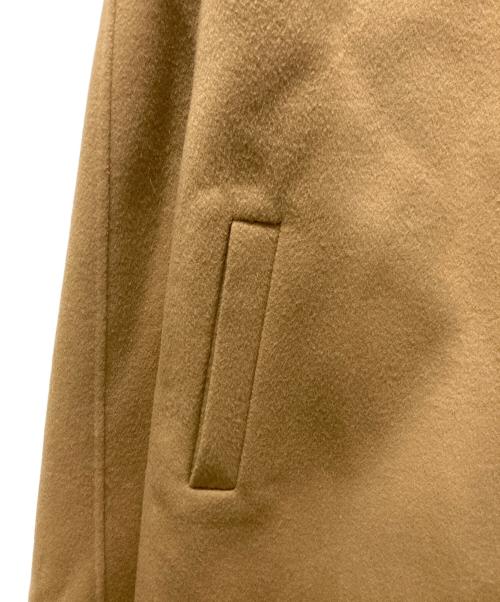 UNITED ARROWS TOKYO（ユナイテッドアローズトウキョウ）UNITED ARROWS TOKYO (ユナイテッドアローズトウキョウ) リバー ケープ コート ベージュ サイズ:36の古着・服飾アイテム