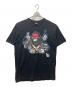stussy（ステューシー）の古着「8BALL MAN プリントTシャツ」｜ブラック