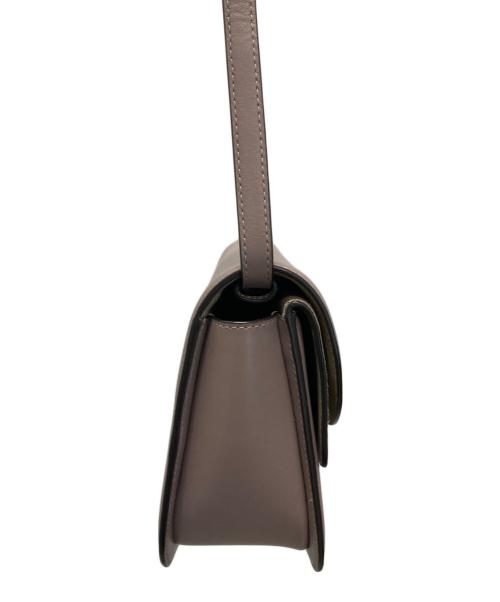 FURLA（フルラ）FURLA (フルラ) SFERA CROSS BODY BAG S/スフェラクロスボディバッグS ベージュの古着・服飾アイテム