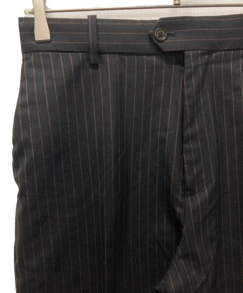 MARKAWARE（マーカウェア）MARKAWARE (マーカウェア) ORGANIC WOOL TROPICAL FLAT FRONT FLAIR TROUSERS/オーガニックウールトロピカルフラットフロントフレアトラウザーズ ブラウン サイズ:２の古着・服飾アイテム