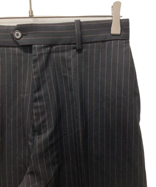 MARKAWARE（マーカウェア）MARKAWARE (マーカウェア) ORGANIC WOOL TROPICAL FLAT FRONT FLAIR TROUSERS/オーガニックウールトロピカルフラットフロントフレアトラウザーズ ブラウン サイズ:２の古着・服飾アイテム
