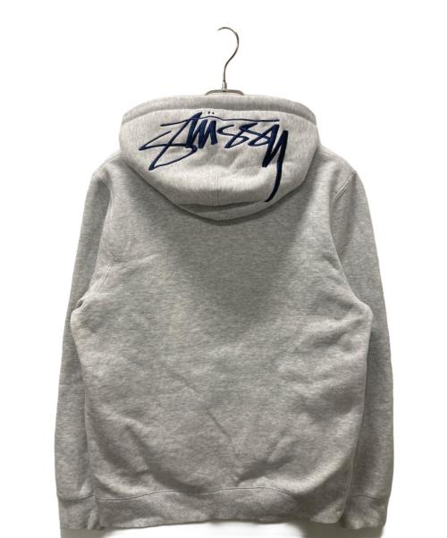 stussy（ステューシー）stussy (ステューシー) ロゴ刺繍プルオーバーパーカー グレー サイズ:Mの古着・服飾アイテム