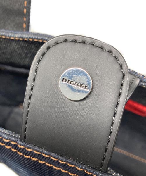 DIESEL（ディーゼル）DIESEL (ディーゼル) ロゴデニム チェーン2WAYリバーシブルショルダーバッグ インディゴの古着・服飾アイテム