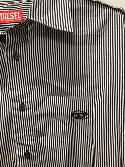 DIESEL（ディーゼル）DIESEL (ディーゼル) S-WARH-STRIPE/デニム切替ストライプシャツ グレー サイズ:50の古着・服飾アイテム