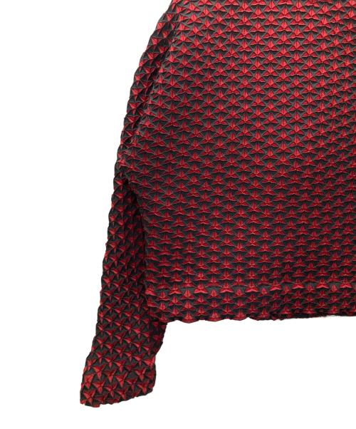 ISSEY MIYAKE（イッセイミヤケ）ISSEY MIYAKE (イッセイミヤケ) 3Dスチームストレッチ 変形テーラードジャケット レッド サイズ:3の古着・服飾アイテム