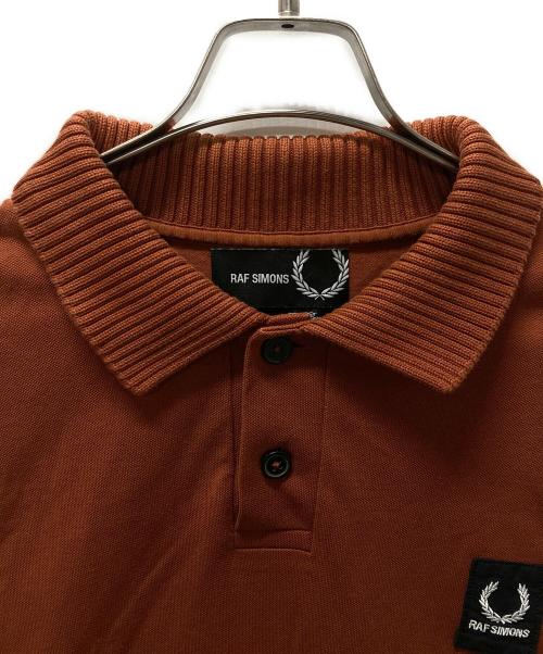 RAF SIMONS（ラフシモンズ）RAF SIMONS (ラフシモンズ) FRED PERRY (フレッドペリー) ポロシャツ ブラウン サイズ:42の古着・服飾アイテム