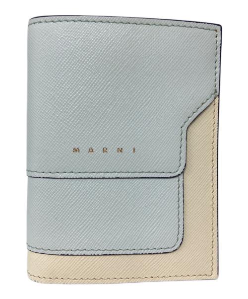 MARNI（マルニ）MARNI (マルニ) 2つ折り財布 ライトブルー×アイボリー×イエローの古着・服飾アイテム
